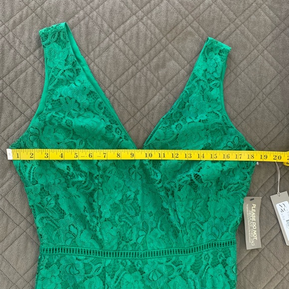 NWT! Eva Mendes Fiesta Collection Alexia Lace Sheath Dress size 8. - Picture 11 of 14